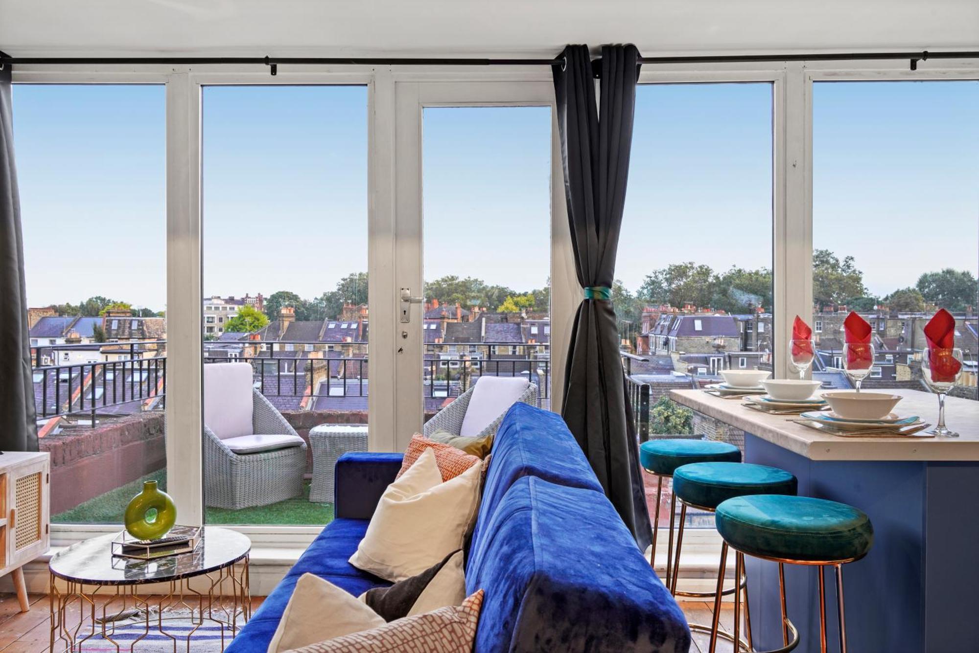 Apartment Stylish Flat In Fulham - Great Views!- Sleeps 6 *